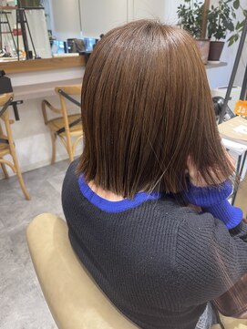 ヴィアンカ 倉敷中央通り店(Vianca) sae【 大人ぱつっとボブ×オリーブベージュ 】