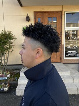 ケティアイングルック(KTYA in GLUCK) オールバックツイスト
