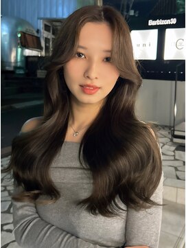 ユニ 表参道(uni) #53/韓国/韓国風/レイヤーカット/後れ毛/くびれヘア/前髪/表参道