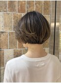 グラデーションボブワンカールボブハイライトデザイン