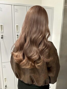 ココモ(KOKOMO)の写真/《最旬トレンド×似合わせカラー》お任せください！ケアブリーチでダメージレスなハイトーンを！