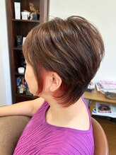 アドア(ADOR)&nbsp;耳掛けショート×インナーカラー