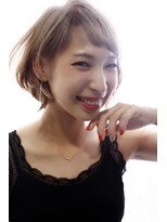 リラ バイ クオーレ(LIRA by CUORE)&nbsp;外国人風大人ショート