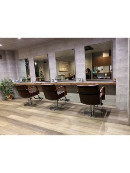 【東府中駅徒歩1分】一人ひとりとしっかり向き合えるマンツーマン施術で"本当に似合う"スタイルに◇゜