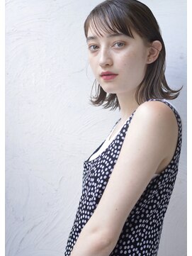 ロロ(ro-ro) plumyイルミナxデザインカラーxローライトxスリークボブ