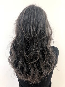 エヌプラス(N+) 黒髪グラデヘアーオリーブグレー小顔に見せるヘアココアベージュ