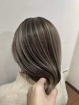 エイトデイズ 三宮駅前店(EIGHT days) バレイヤージュ