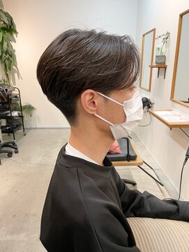 ウナカサ(unacasa by Lega) 刈り上げ&センターパート