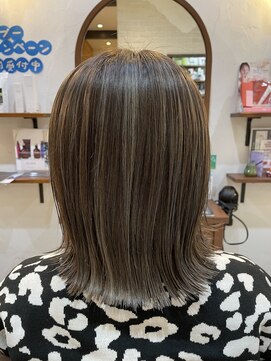 ヴィアンカ(Vianca) 大人ゆる外ハネ×W3Dハイライト