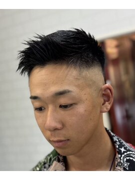 ピシャッとニ代目銀二郎 スキンフェードカット