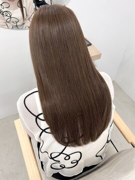 エメ 小山(Aimer) ヘーゼルベージュ/透明感カラー