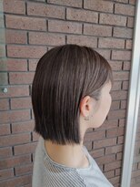 りんごの木セントラル(Central) 極細ハイライトぱつっとボブ