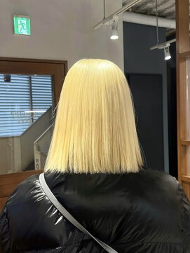 エイトデイズ 三宮駅前店(EIGHT days) ブロンド