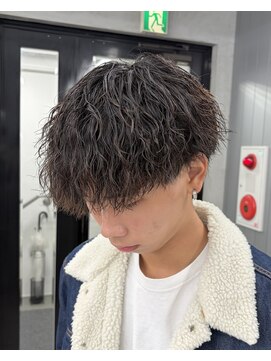 アクロ(ACRO) 広島メンズ/ツイストスパイラル/王道パーマ/前髪下ろし