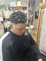 ノーベリー&nbsp;ホワイトメッシュ、極道パーマ