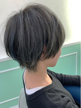 グレ-へア　女 2025年冬】ショート アッシュグレーの髪型・ヘアアレンジ｜人気順｜ホットペッパービューティー ヘアスタイル