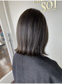 切りっぱなし×グレージュ