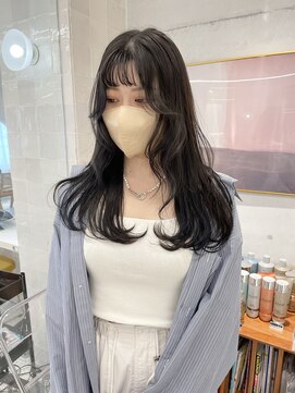 ローウェ 渋谷(Louwe) ブルーブラックとレイヤーカット