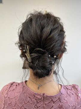 グリ(GURI) 〈guri〉お呼ばれ♪可愛すぎない、キレイめシニヨン♪