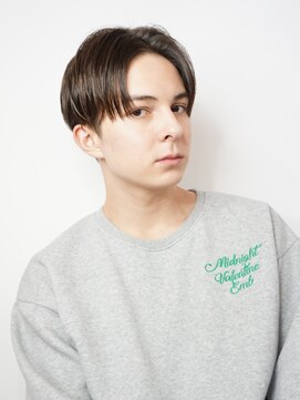 マイロ(mailo) ナチュラルセンターパート+ベージュカラー