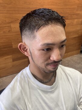 美友来 スキンフェードベリーショート