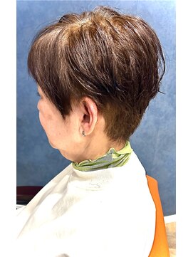 フラッシュ 高蔵寺店 癖毛活かしショート