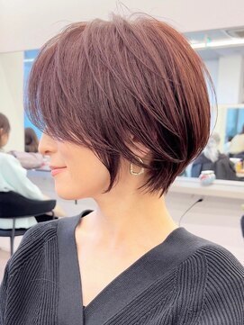 ビューブルー 亀戸錦糸町(VIEW BLUE) 美髪シアーカラーピンクブラウンショートカット切りっぱなしボブ