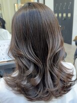 ビューオオサカ(VIEW OSAKA)&nbsp;くびれミディアムレイヤー