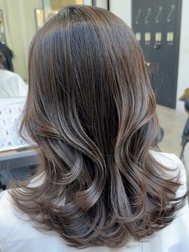 ビューオオサカ(VIEW OSAKA) くびれミディアムレイヤー