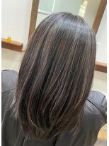 アムール(Amour)&nbsp;白髪ぼかしハイライト/アッシュ