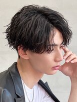 フィフスパーク(fifth PARK) S字のカールが人気のセンターパート×波巻きスパイラルパーマ