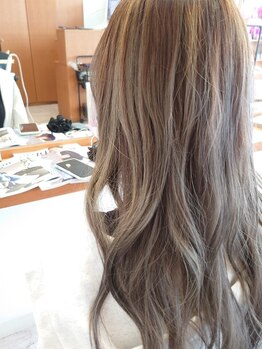 リアン 大森店(Rian)の写真/トレンド感あるデザインカラーやナチュラルカラーもお任せ!個性を活かしたあなただけの似合わせスタイルに