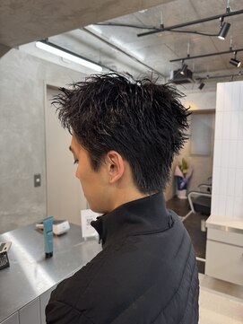 スパイキーショートピンパーマ