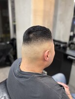 フランクスバーバーリザーブ 人形町店(FRANK’S BARBER RESERVE)&nbsp;MEN’S HAIR/サーフカール/刈り上げセンターパート/人形町