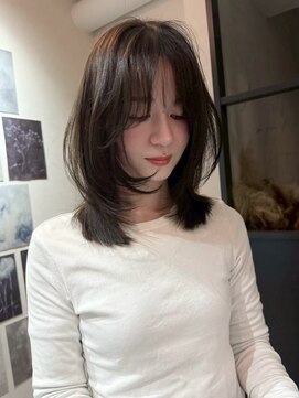 エトワ 中央店(etoi) 大分ハッシュカット胸上鎖骨下ミディアムレイヤースタイルかるめ