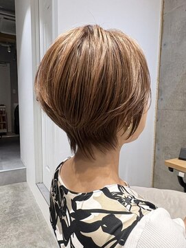 アルトル 池袋2nd(altru) ◇大人40代50代60代ショートボブ丸みショート白髪ぼかし
