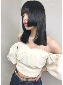 ノク(nok) 黒髪厚めバング