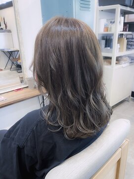 リソル(risol) 【risol 弘明寺】赤み消しグレージュ×ランダムカール