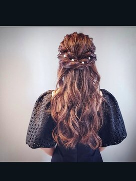 デンパツクラブ 美膳(DENPATSU CLUB) ハーフアップ