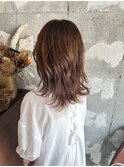 ミディアムレイヤー×ベージュカラー