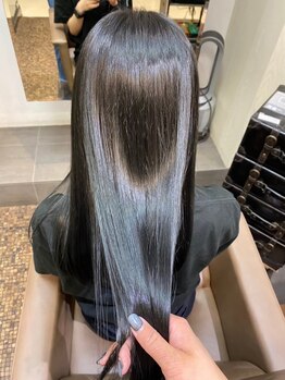 ナナナ パレナ 宝塚店(nanana parena)の写真/長年の研究から生まれた当店独自の「ミネラルケアシステム」。微粒子の力で内側から輝く理想の美髪を実現♪