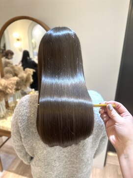 アンド ラ ブランシュ(&.La Blanche) ブラウン/髪質改善/フェミニンロング/似合わせカット