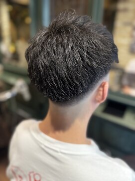 モナン(monan) ローフェード/ナチュラルフェード/刈り上げショート