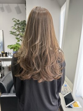 フュチュールヘアー(futur hair) 大人女性の艶髪透明感ロングstyle