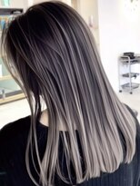 フリーク(FLEEK)&nbsp;神戸三宮_ストレートでも決まるバレイヤージュ