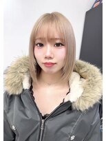 ユニークノベル 中央林間(unique novel)&nbsp;ミルクティーベージュ×切りっぱなしボブ　ブリーチダブルカラー