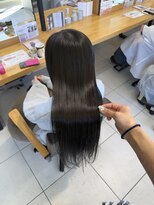 ラウル(Laulu)&nbsp;黒髪/クラゲヘアー/オリーブグレー/小顔/ココアベージュ/佐倉