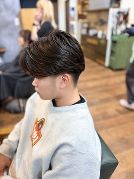 ブランチ(branch) 毛流れセンターパート