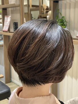 シュヴー 門前仲町(CHEVEUX) グラデーションボブ