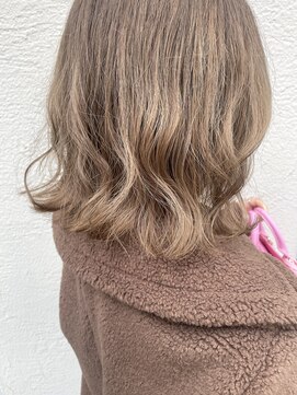 ジィップクリニカ(Zip clinica) グラデーションカラー 担当近森